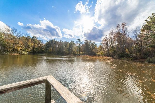 232 Twin Lakes Rd, Neeses, SC 29107