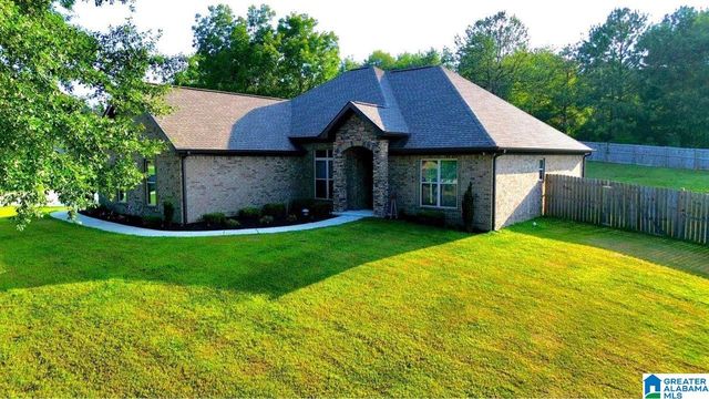 18 County Road 1072, Thorsby, AL 35171