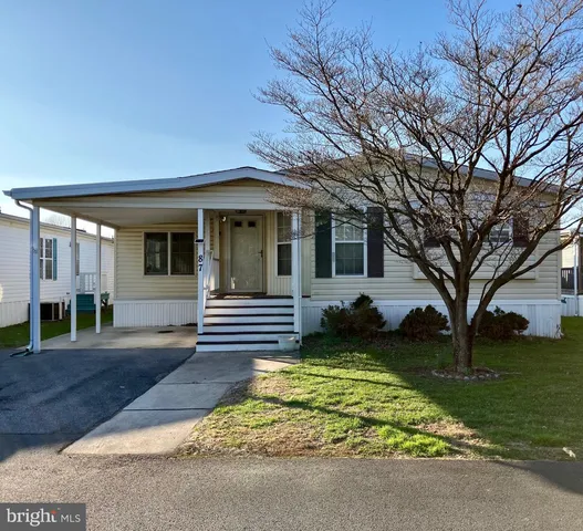 87 Joyce Dr, Wilmington, DE 19808