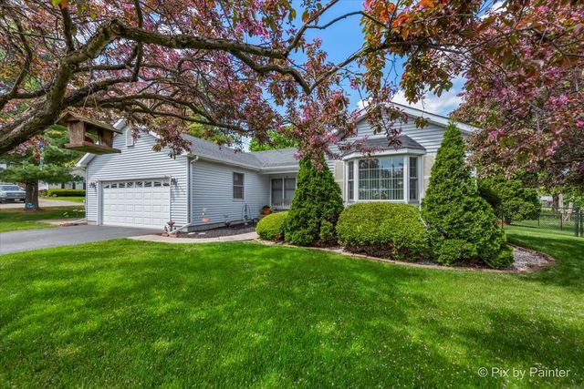 3506 Forest Rd, McHenry, IL 60050