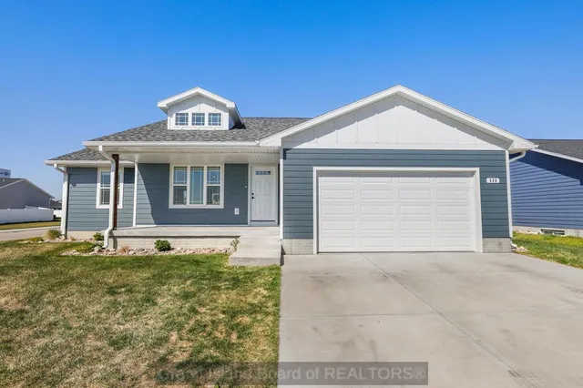 538 Buffalo Grass St, Grand Island, NE 68803