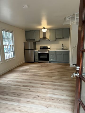 2443 E St #B, San Diego, CA 92102