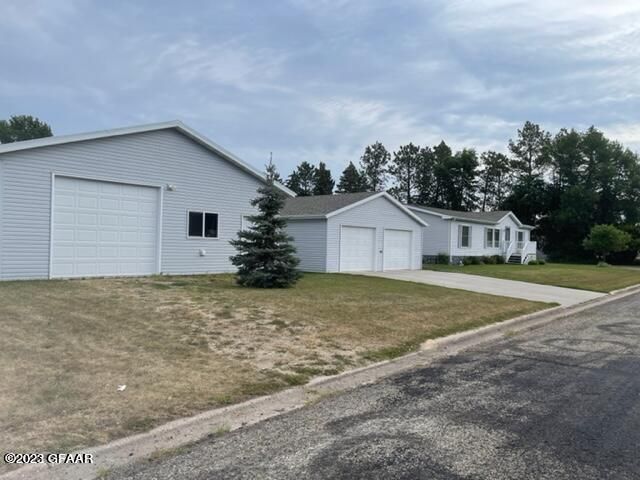 202 4th Ave W, Fordville, ND 58231