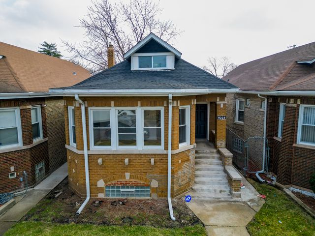 9223 S  May St, Chicago, IL 60620