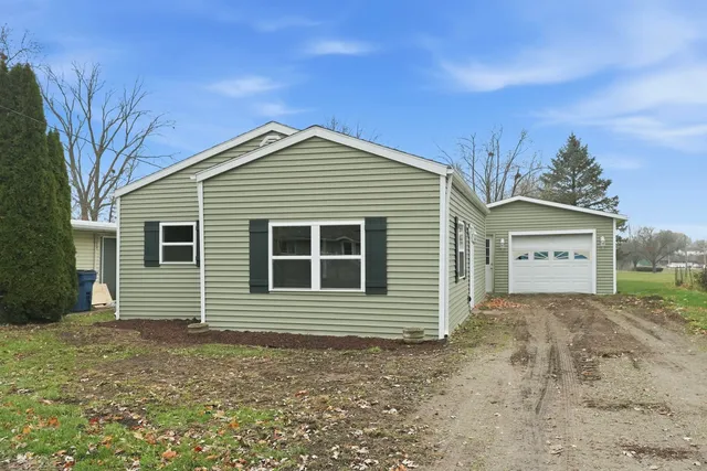 600 N  Washington St, Angola, IN 46703
