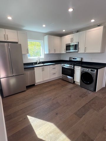 1632 8th St, Berkeley, CA 94710