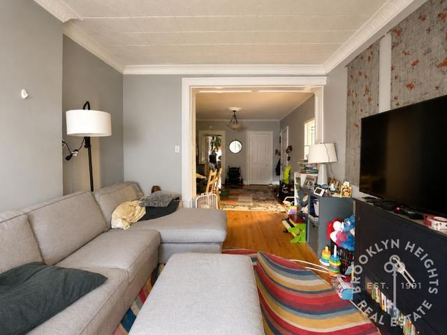 276 Degraw St #3, Brooklyn, NY 11231