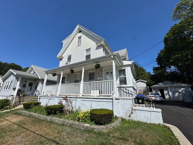 27-29 Gibson St #1, Malden, MA 02148