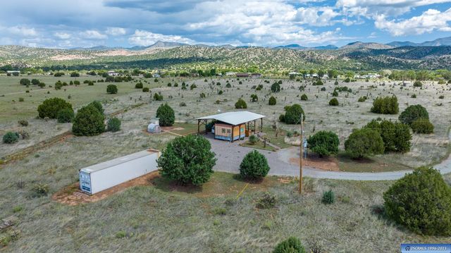 11 Martingale Rd, Mimbres, NM 88049
