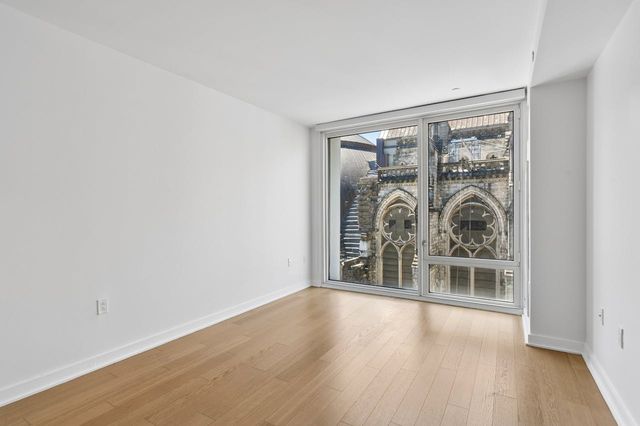 400 W  113th St #1417, New York, NY 10025