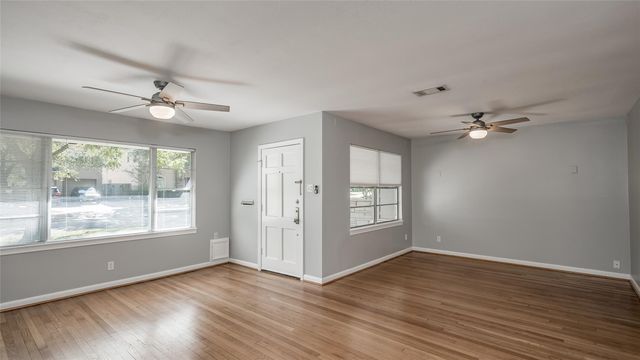 3322 Elmridge St, Houston, TX 77025