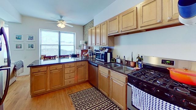 3533 N  Southport Ave  #2W, Chicago, IL 60657