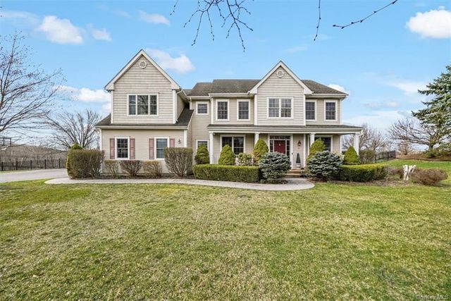 13 Mansion Ridge Boulevard, Monroe, NY 10950