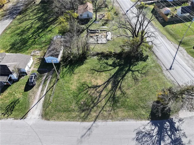 S  Washington St #9-12, Neosho, MO 64850