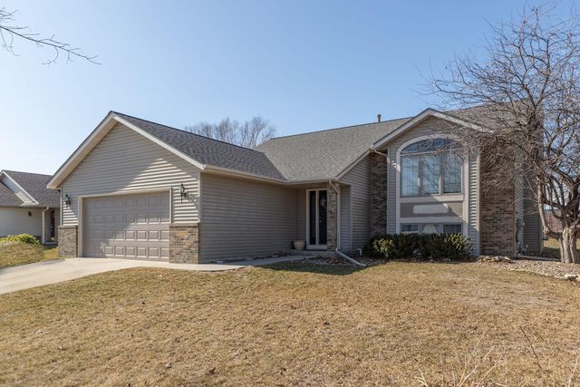 3686 Ironwood Ct SW, Rochester, MN 55902