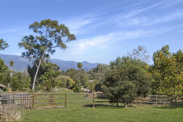 880 Veronica Springs Rd, Santa Barbara, CA 93105