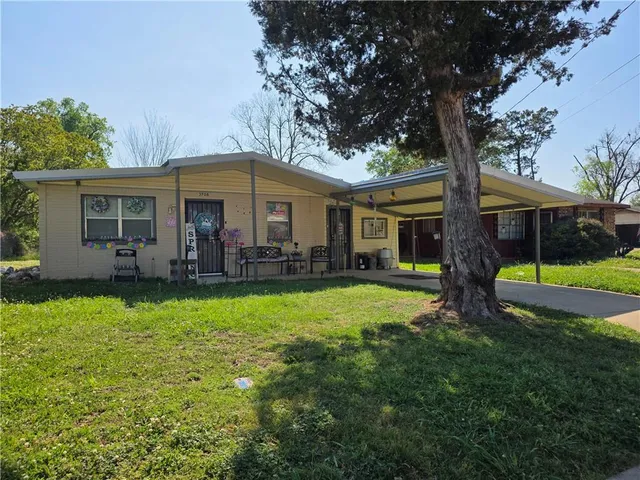3708 10th St, Alexandria, LA 71302