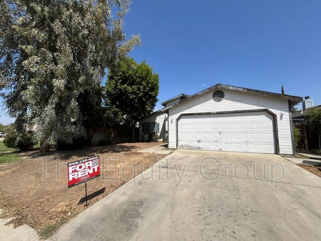 640 S  Chess Terrace St, Porterville, CA 93257