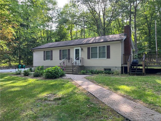 22 E Mountain Road N, Cold Spring, NY 10516