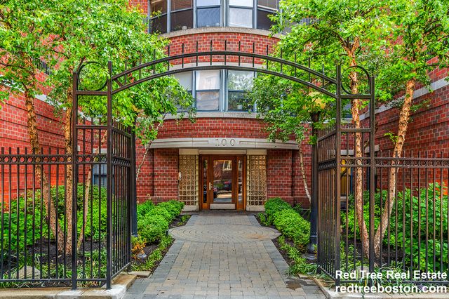100 Jersey St #704, Boston, MA 02215