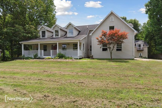 9428 Talladay Rd, Willis, MI 48191