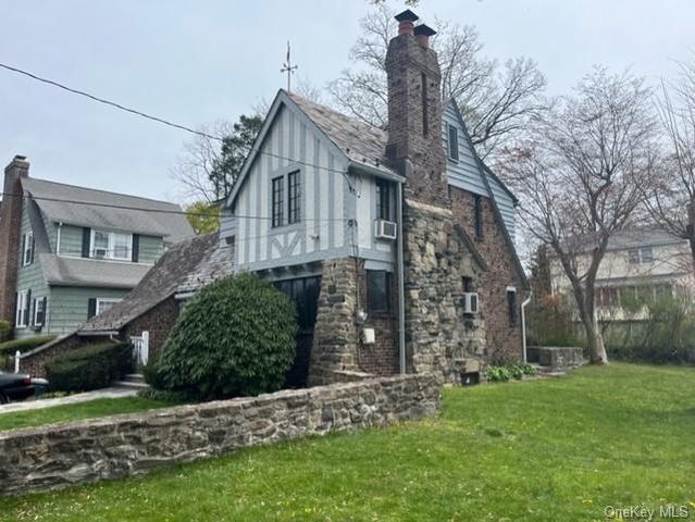 11 Marwood Lane, Yonkers, NY 10701