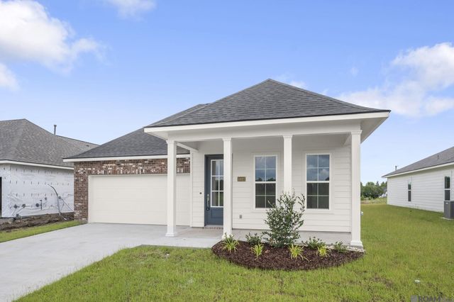 10027 Pelican Pointe Ln, Baton Rouge, LA 70810