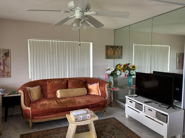 326 Andover E, West Palm Beach, FL 33417