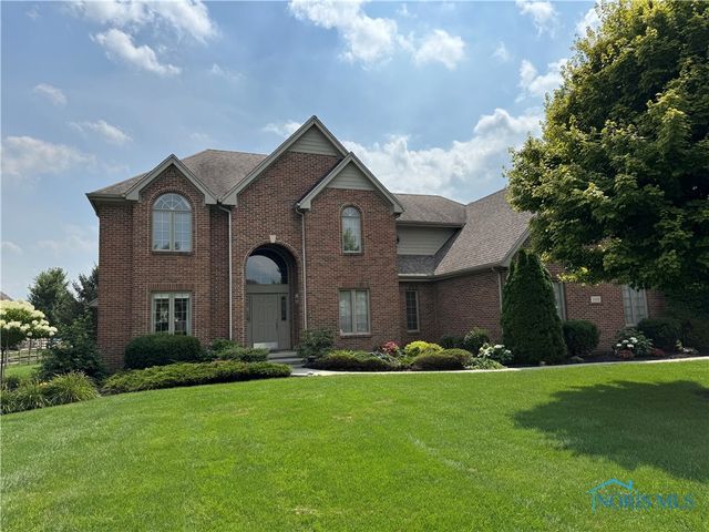 7455 Valhalla Dr, Maumee, OH 43537