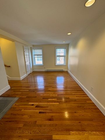 163 W  2nd St #3, South Boston, MA 02127