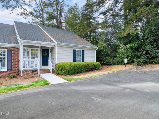 5711 Grasmere Ct, Raleigh, NC 27609