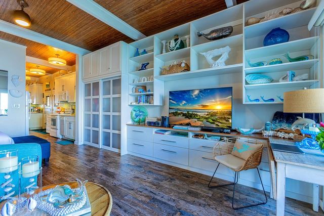 4435 Lower Honoapiilani Rd #301, Lahaina, HI 96761