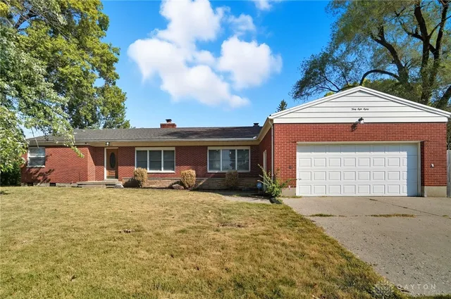 3880 Southview Ave, Beavercreek, OH 45432
