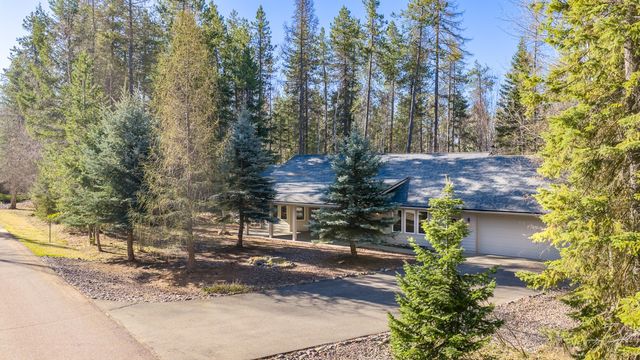 220 Pine Valley Loop, Columbia Falls, MT 59912