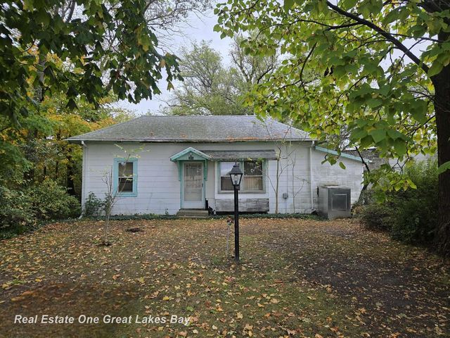 2016 S  Vassar Rd, Vassar, MI 48768