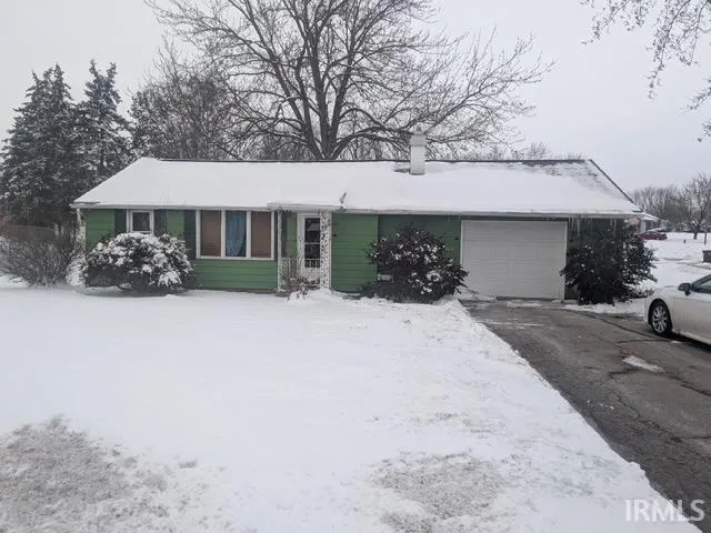 217 E  Whitley St, Churubusco, IN 46723