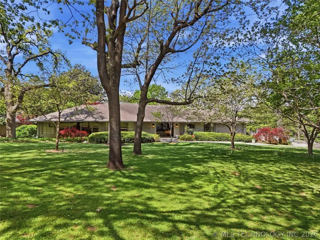 4112 S  Victor Ct, Tulsa, OK 74105