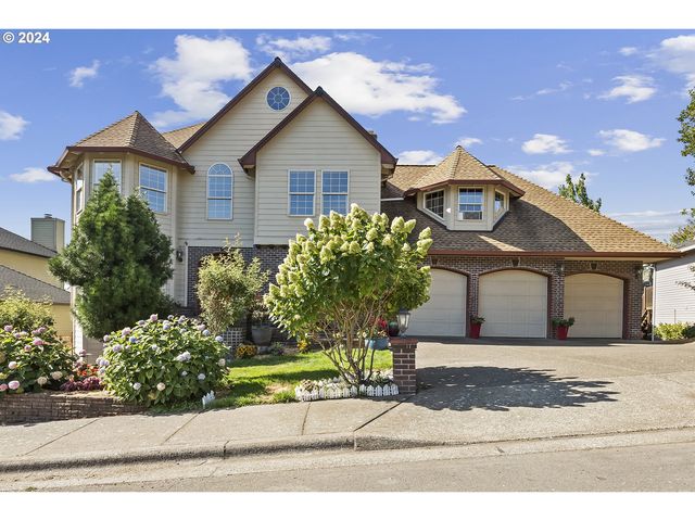 15745 SW Windham Ter, Tigard, OR 97224