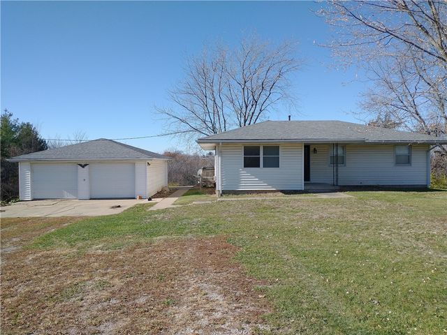 1997 176th Pl, Knoxville, IA 50138