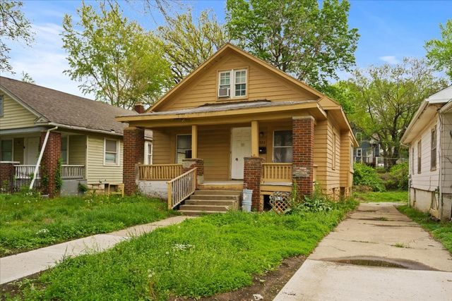 1523 Lawn Ave, Kansas City, MO 64127