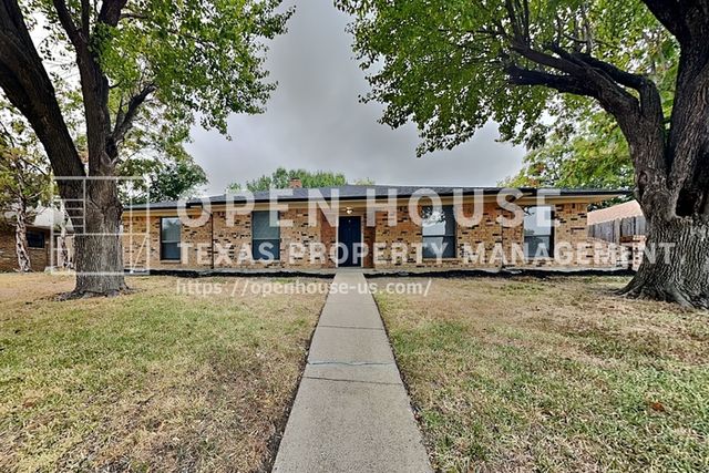 4813 Vera Cruz Dr, Garland, TX 75043