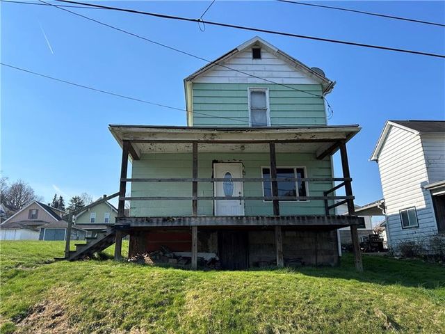 304 Prospect St, Point Marion, PA 15474