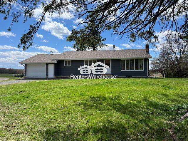 15379 268th St, Lindstrom, MN 55045