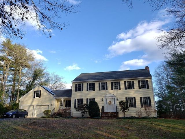 41 Point Of Pines Rd, East Freetown, MA 02717