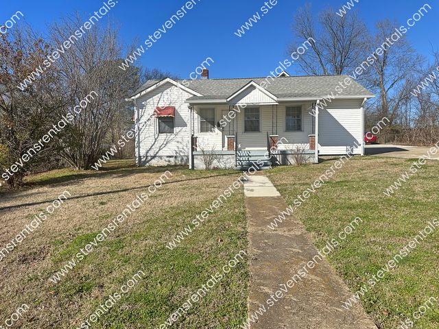 1200 9th St #A, Old Hickory, TN 37138