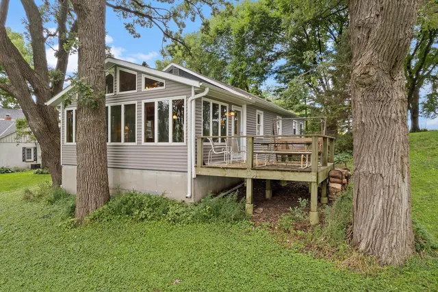 W8738 White Crow Rd, Fort Atkinson, WI 53538