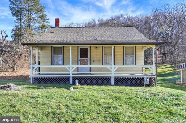 3547 Starview Rd, Emigsville, PA 17318