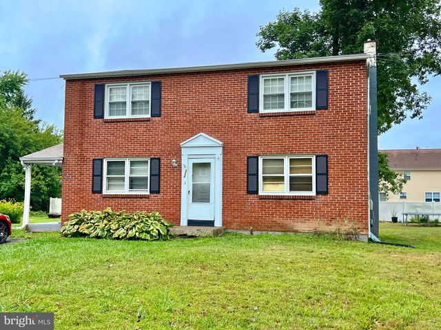 534 Maple St, Warminster, PA 18974