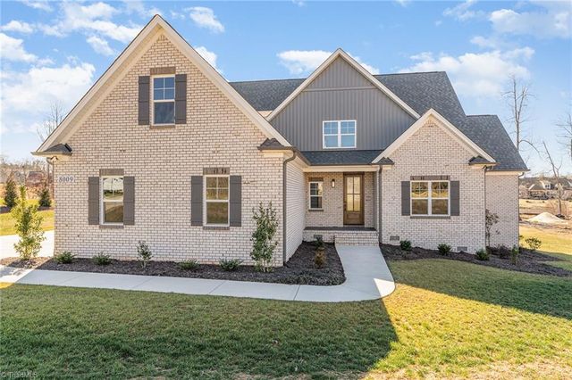 8009 Honkers Hollow Dr, Stokesdale, NC 27357