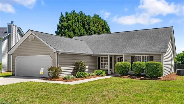 4426 Deacon Ct, High Point, NC 27265